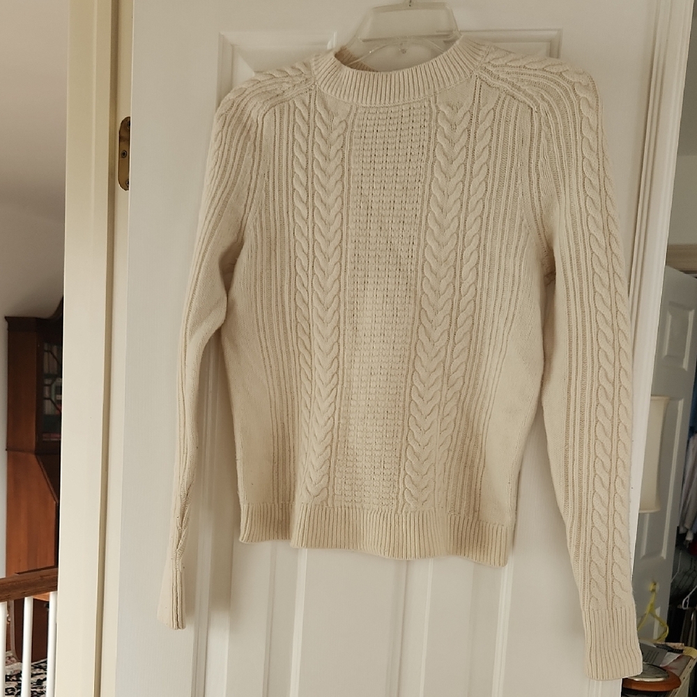 Vineyard Vines Cream Cable Knit Sweater